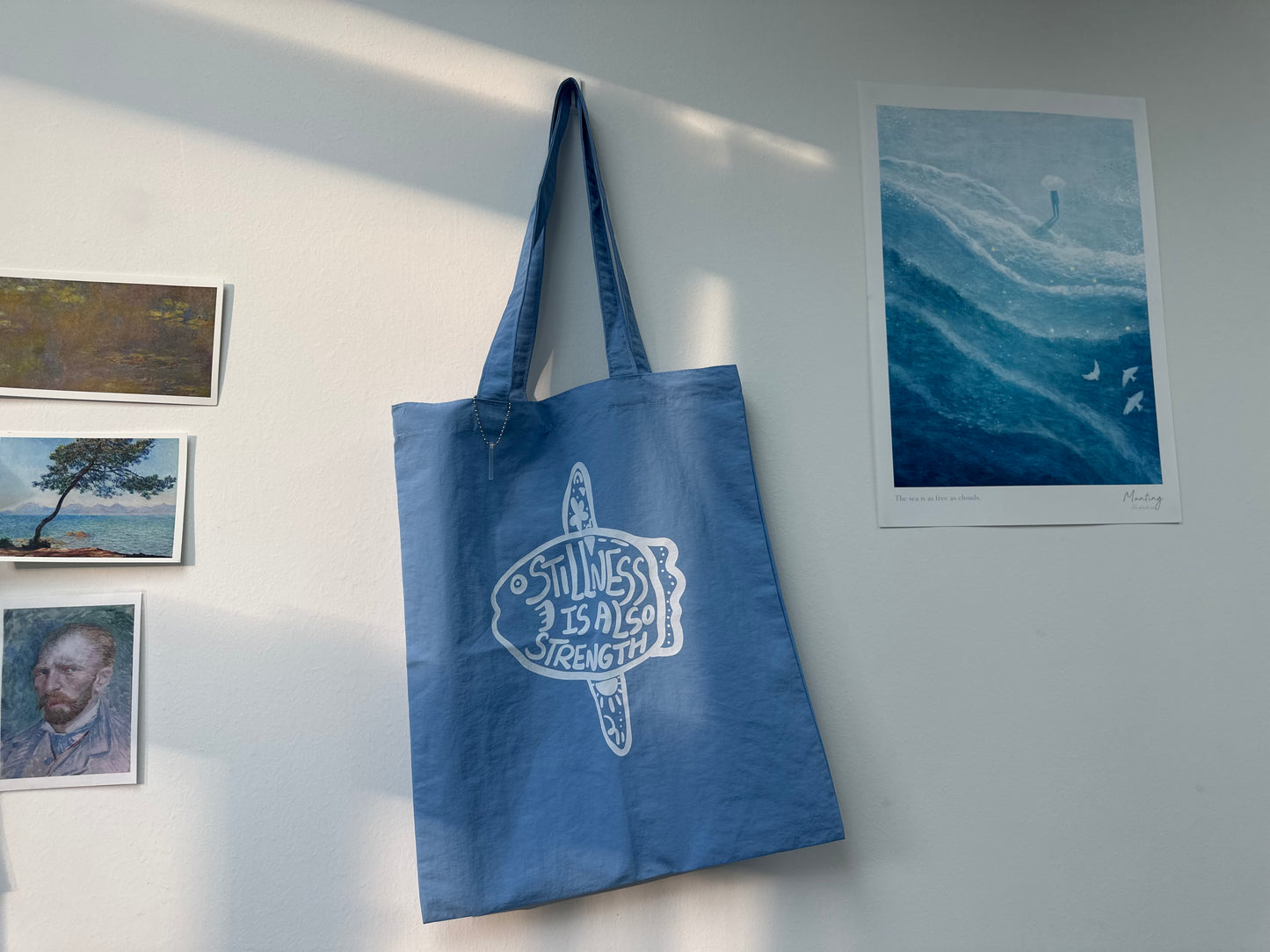 翻車魚(藍X白)【藍色水族館•防潑水Tote Bag】