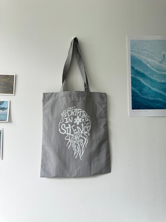 水母(灰X白)【藍色水族館•防潑水Tote Bag】