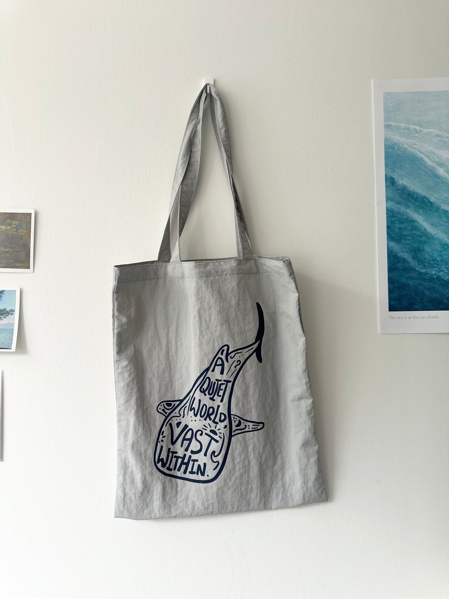 鯨鯊(灰X藍)【藍色水族館•防潑水Tote Bag】