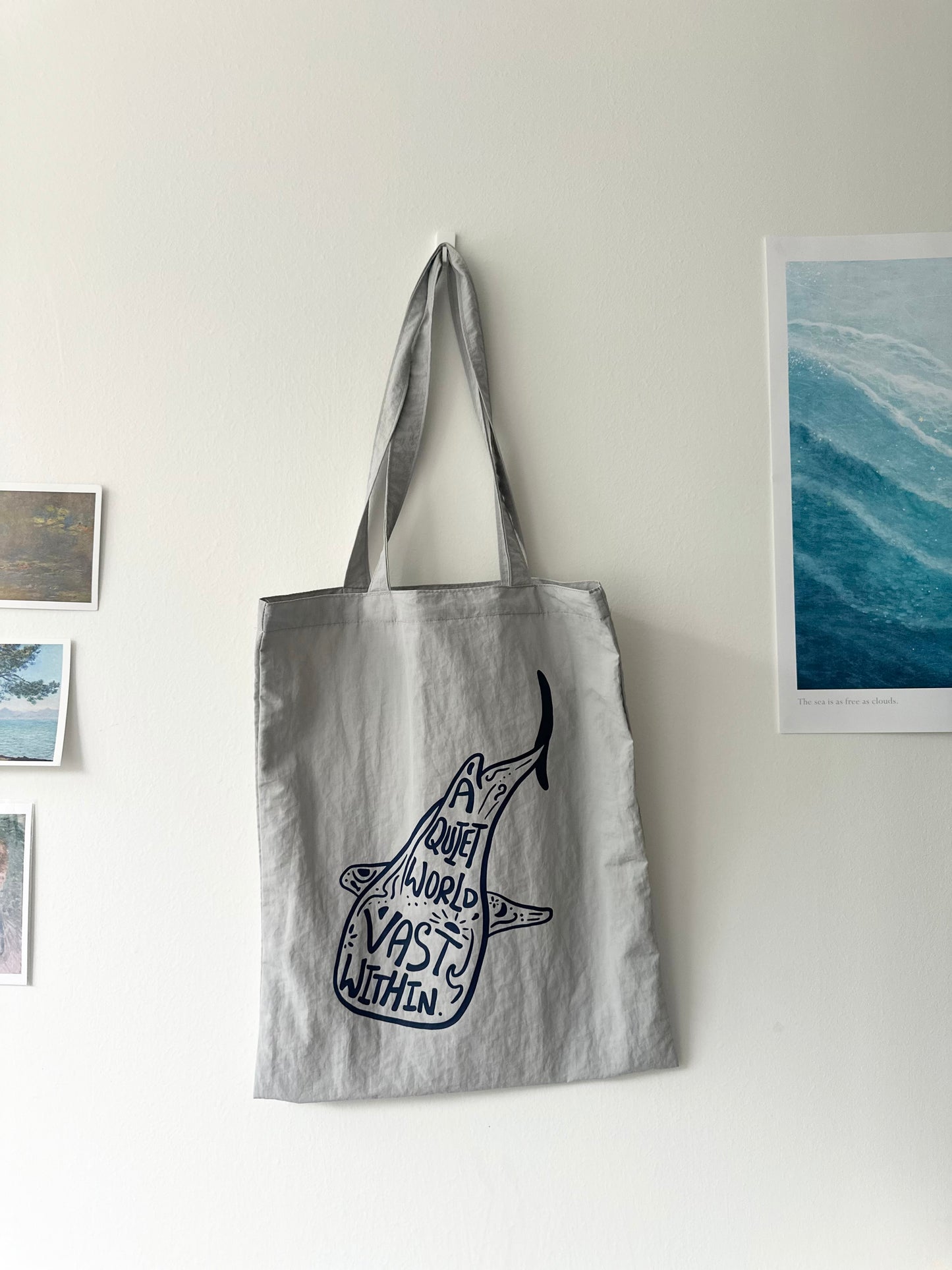 鯨鯊(灰X藍)【藍色水族館•防潑水Tote Bag】