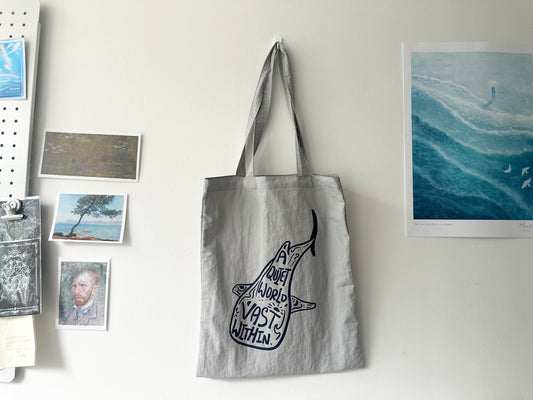 鯨鯊(灰X藍)【藍色水族館•防潑水Tote Bag】