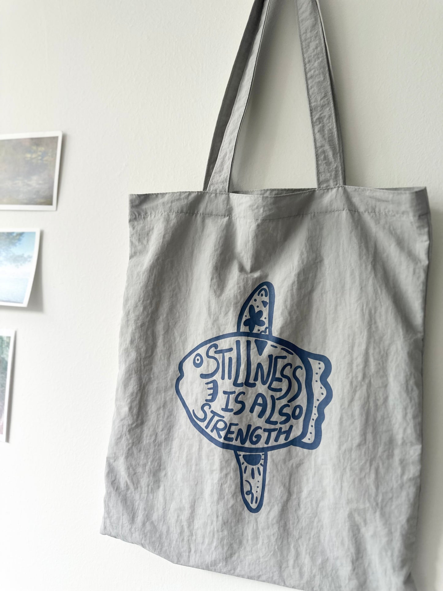 翻車魚(灰X藍)【藍色水族館•防潑水Tote Bag】